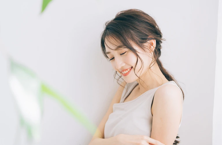 痛くないシミケアでお探しならCREVIO.へ